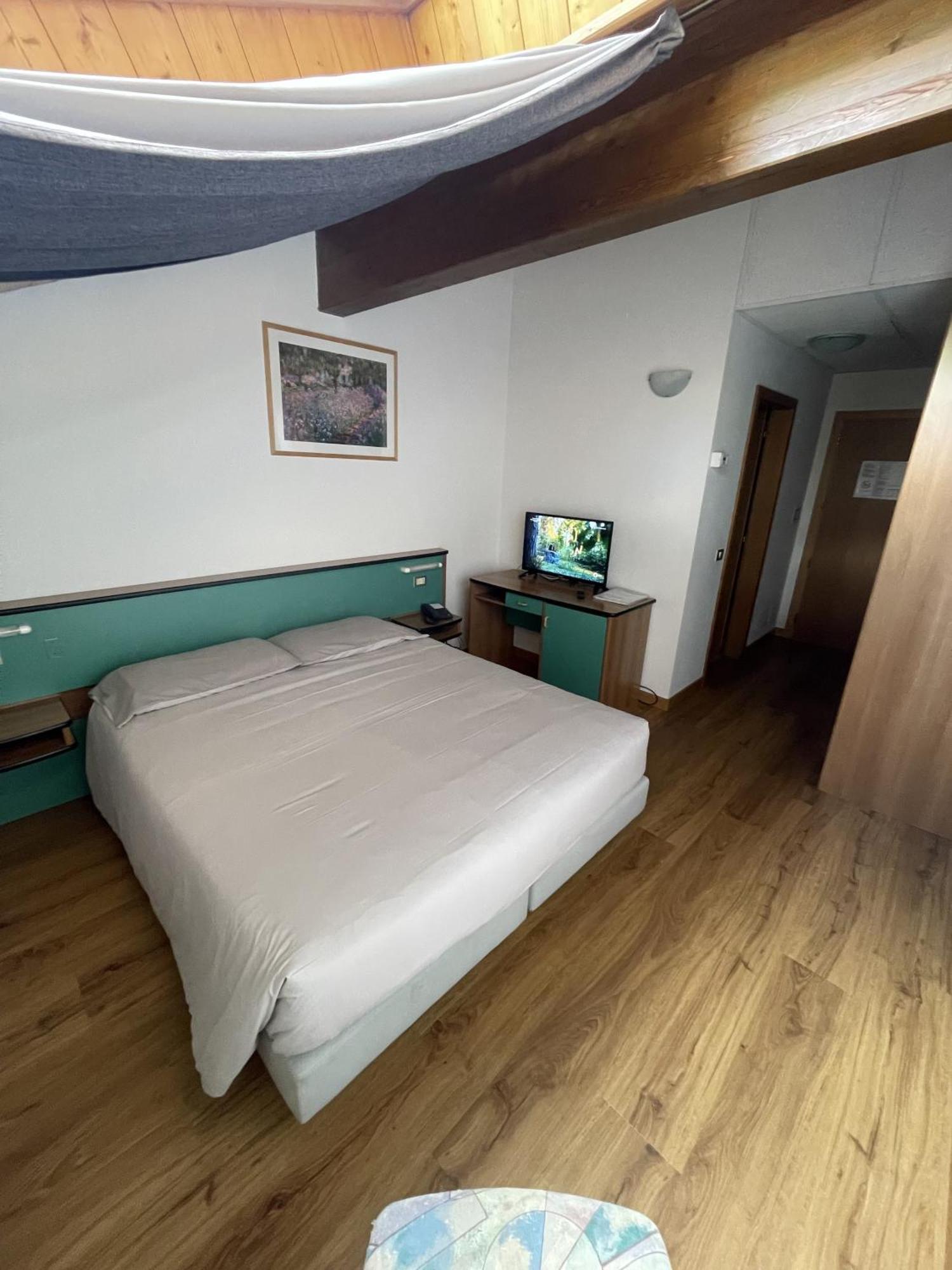 Hotel Bel Sit โกมาโนแตร์เม ภายนอก รูปภาพ